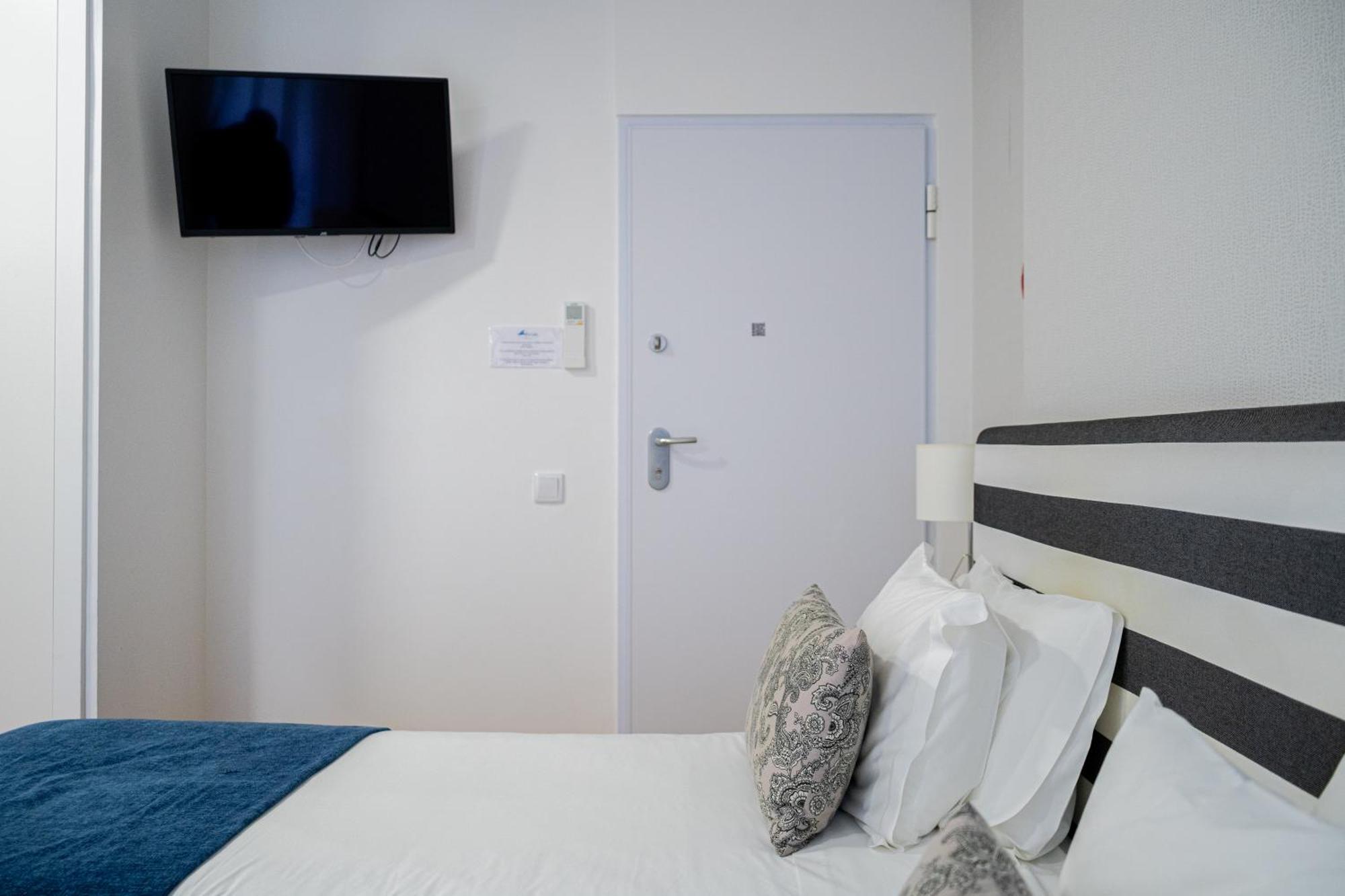 By The Sea - Nazare Bed and Breakfast Εξωτερικό φωτογραφία