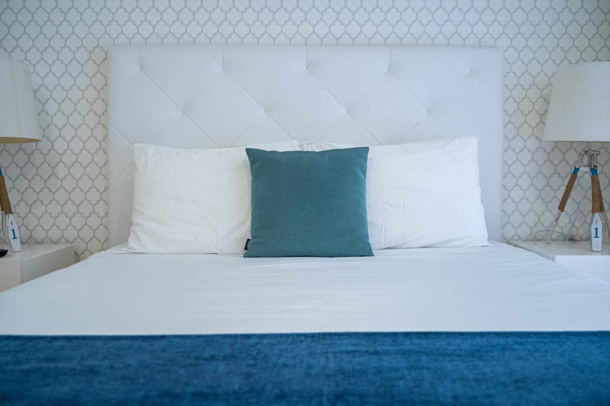 By The Sea - Nazare Bed and Breakfast Εξωτερικό φωτογραφία