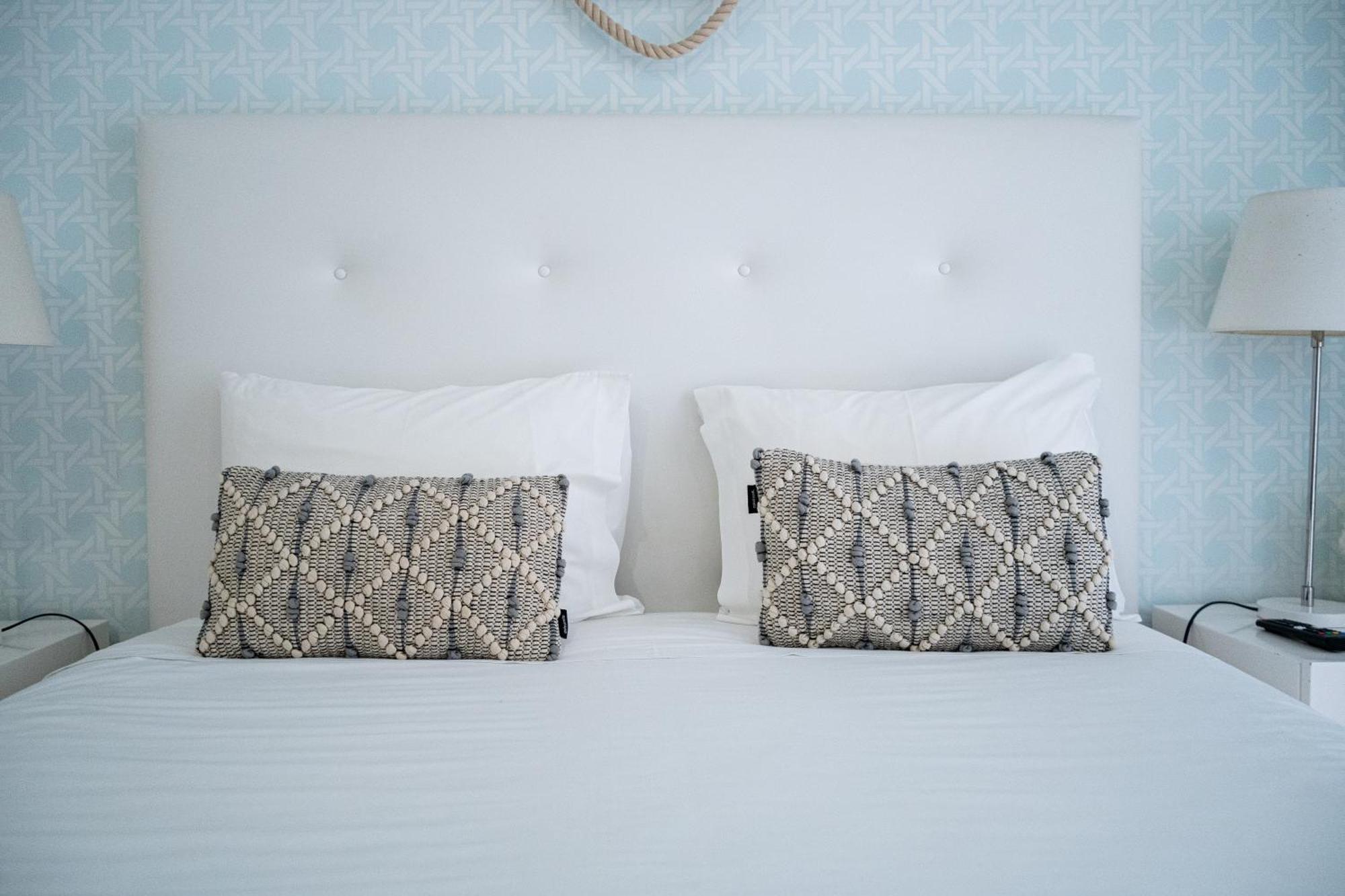 By The Sea - Nazare Bed and Breakfast Εξωτερικό φωτογραφία