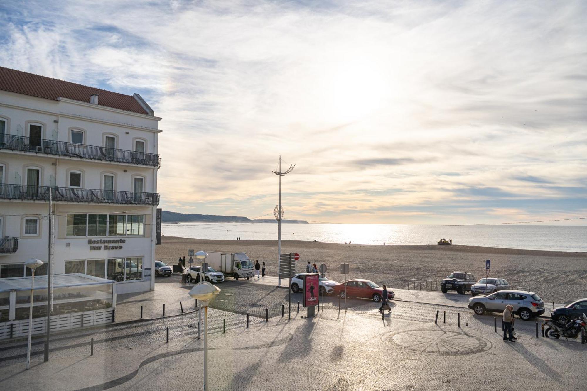 By The Sea - Nazare Bed and Breakfast Εξωτερικό φωτογραφία