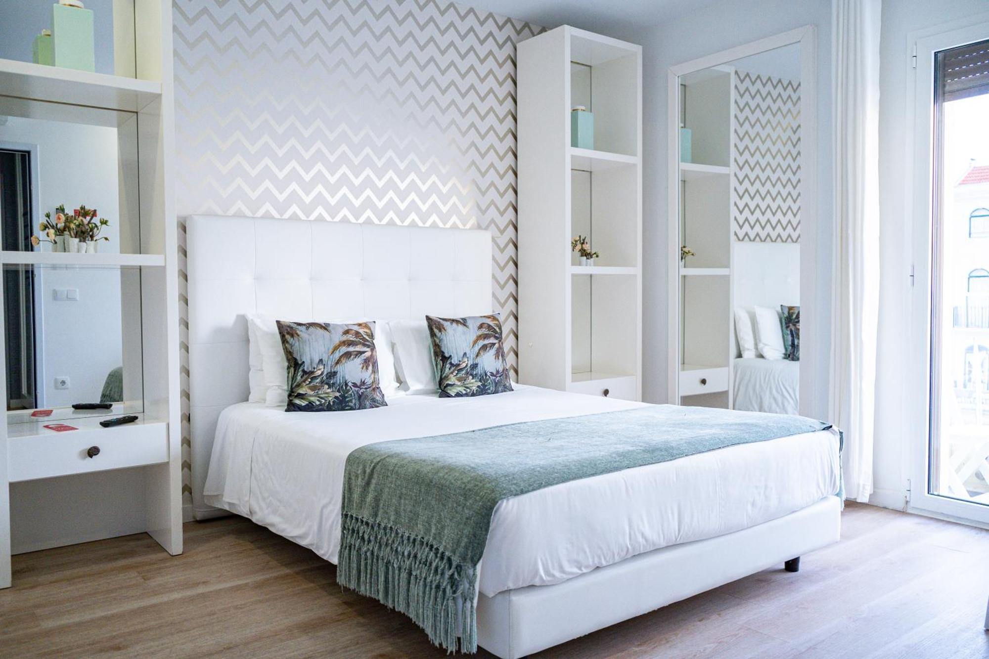 By The Sea - Nazare Bed and Breakfast Εξωτερικό φωτογραφία
