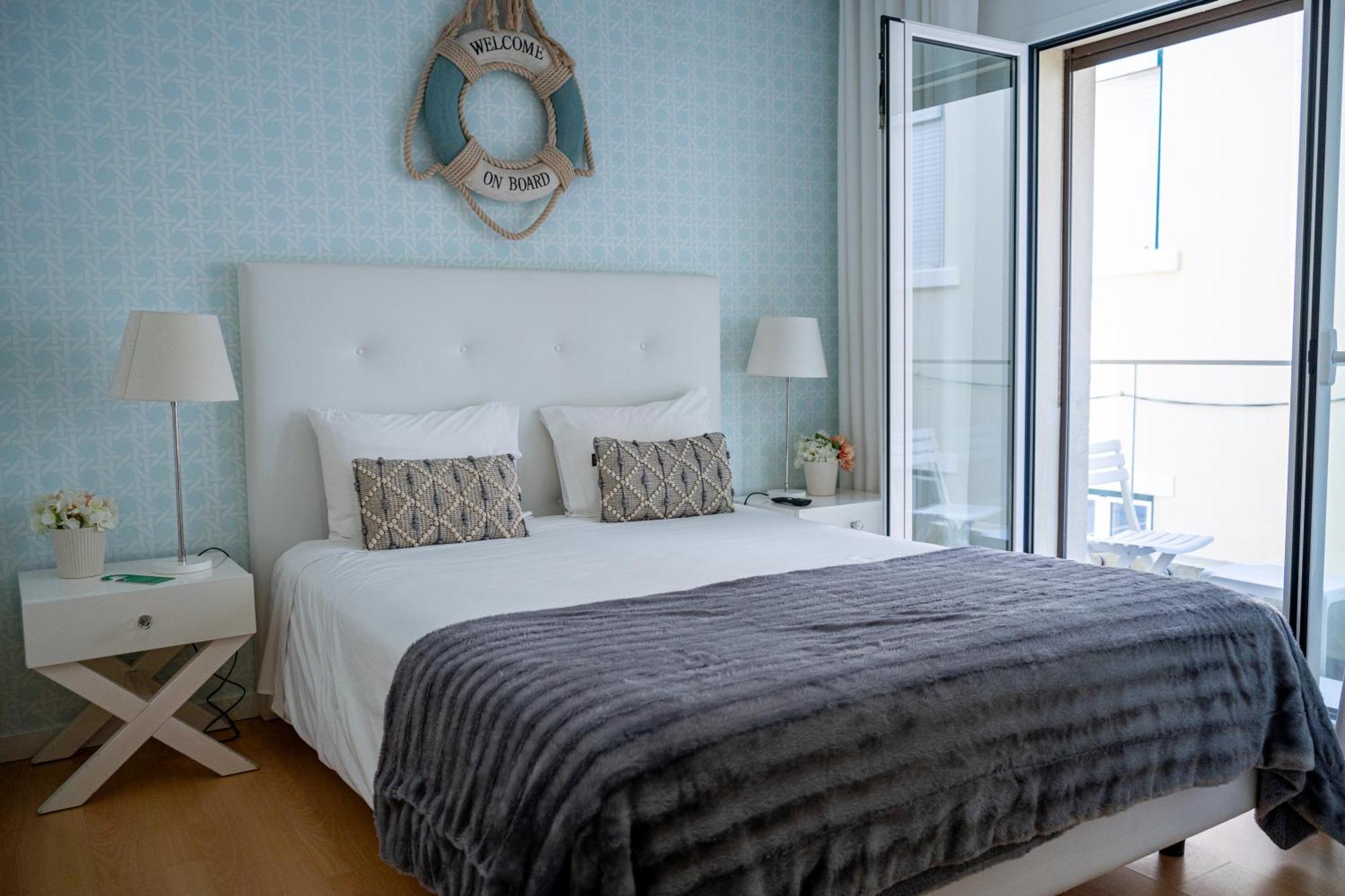By The Sea - Nazare Bed and Breakfast Εξωτερικό φωτογραφία
