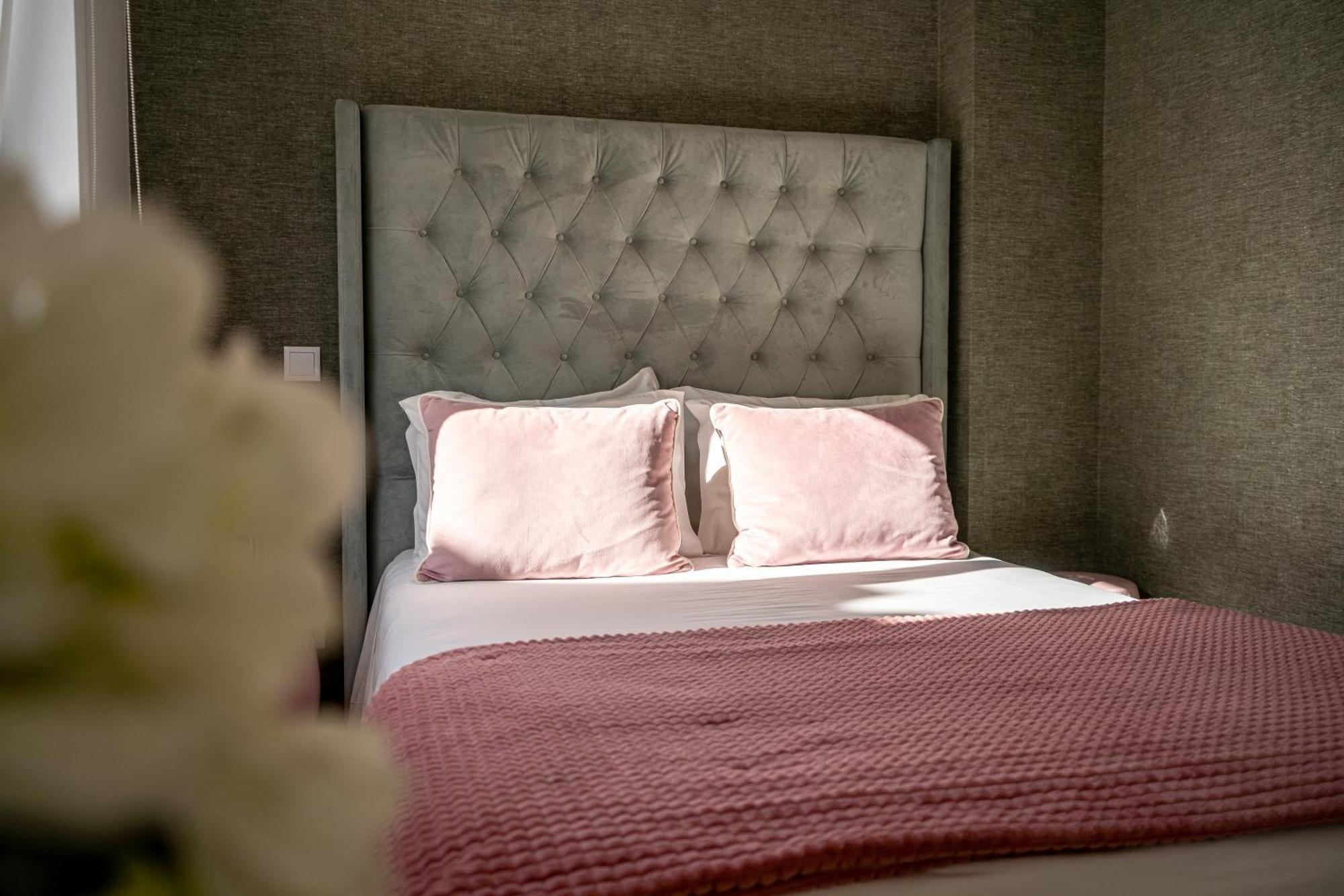 By The Sea - Nazare Bed and Breakfast Εξωτερικό φωτογραφία