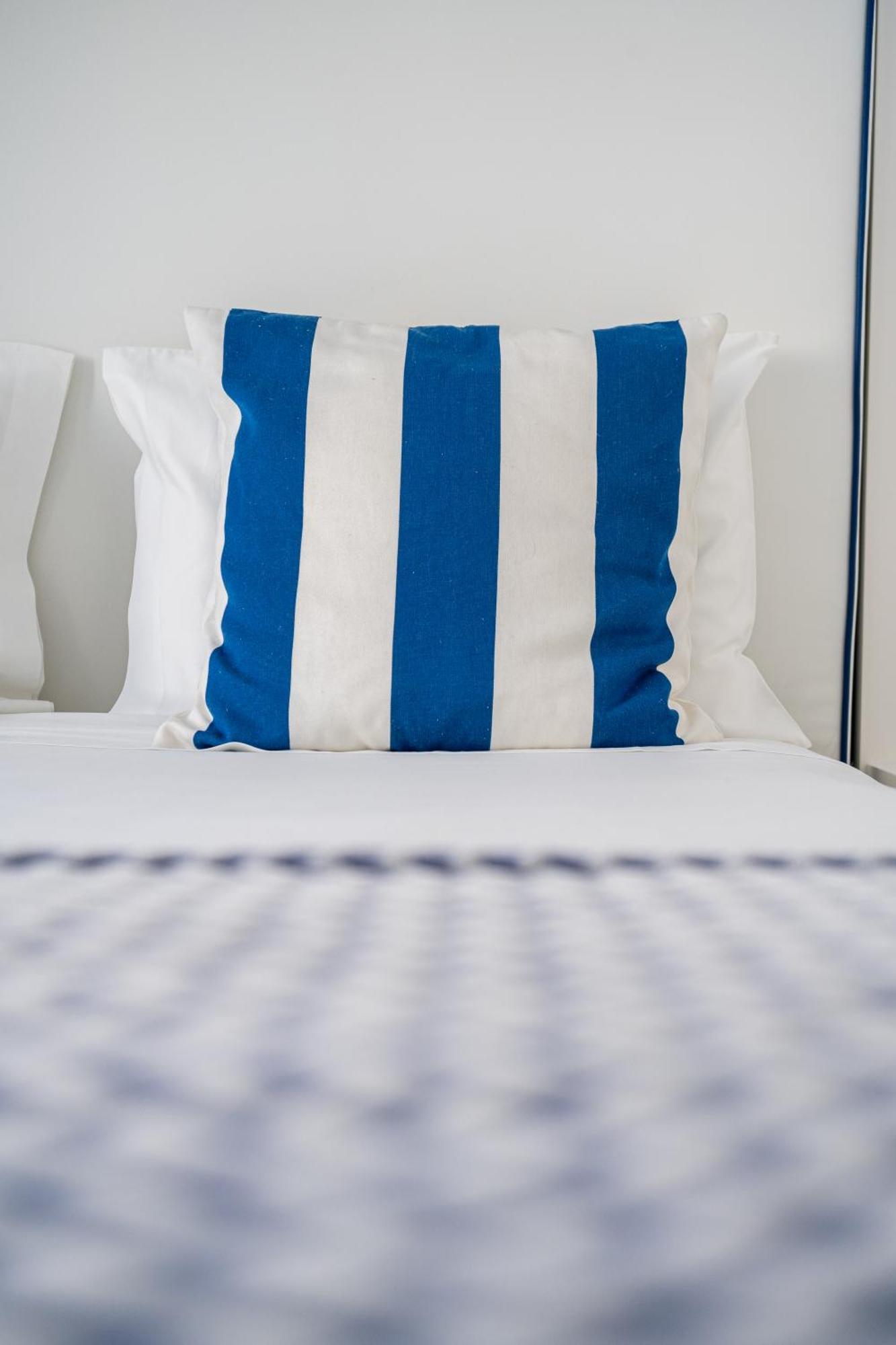 By The Sea - Nazare Bed and Breakfast Εξωτερικό φωτογραφία
